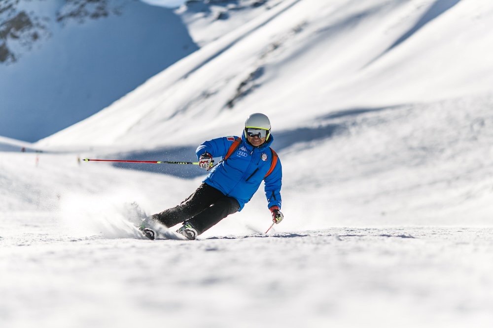 Glisser sur la Neige sans Casser la Tirelire: Où Trouver des Offres sur l'Équipement de Ski au Québec